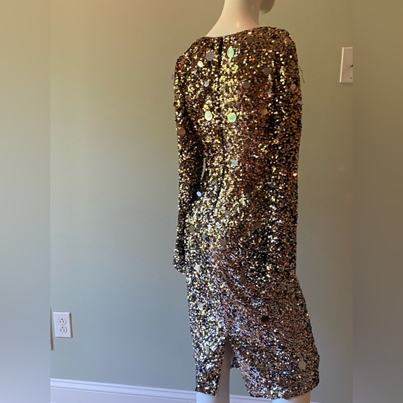 Badgley MischkaOmbre Sequined Cocktail Dress. Size 6. Retail: $615. - Picture 7 of 12